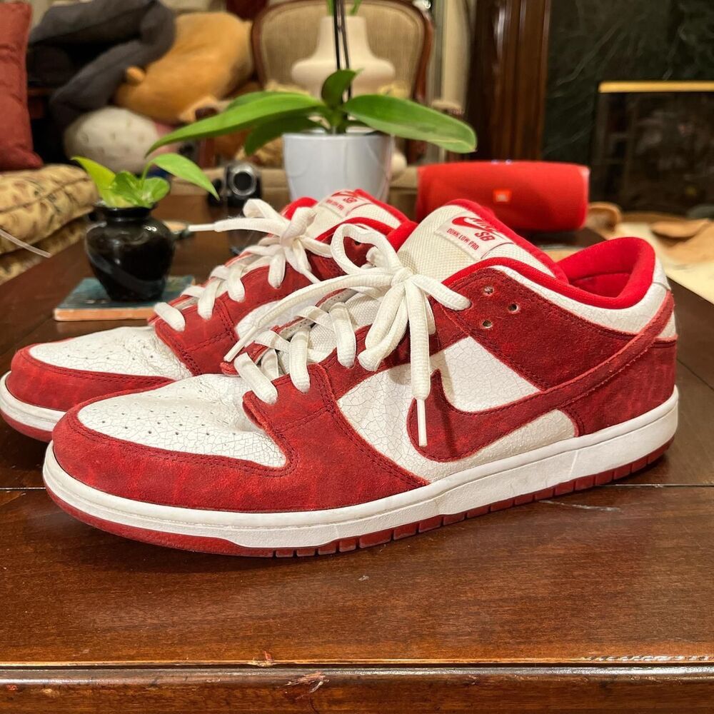 Rare 'Valentine's Day 2014' Nike Dunk Low Braised Red and White Premium SB!
